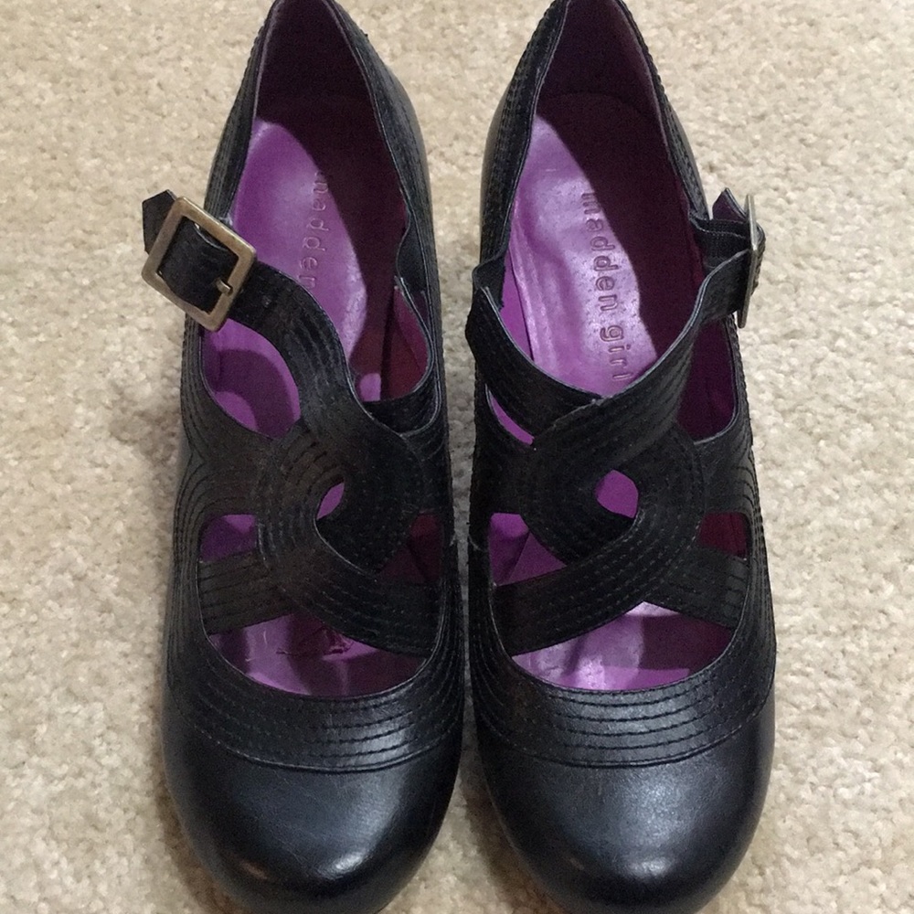 Madden girl Umaa size 8 EUC